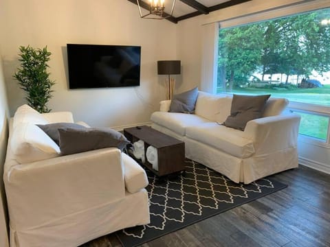 St Lawrence Waterfront Home House in Adirondack Mountains