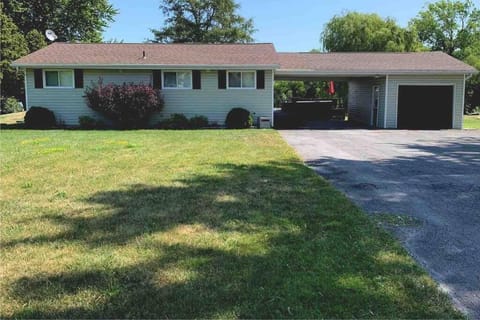 St Lawrence Waterfront Home House in Adirondack Mountains