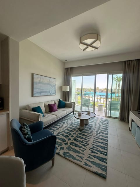View (from property/room), Living room, Seating area