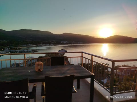 View (from property/room), Balcony/Terrace, Mountain view, Sea view, Sunrise
