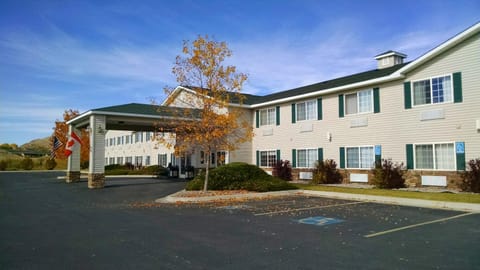 Facade/entrance, Bird's eye view