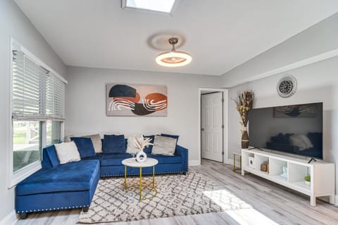 7 Mi to Beach Updated Home with Pool in Seminole House in Pinellas Park