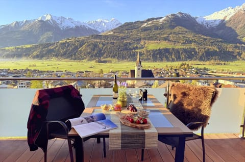 Balcony/Terrace, Mountain view