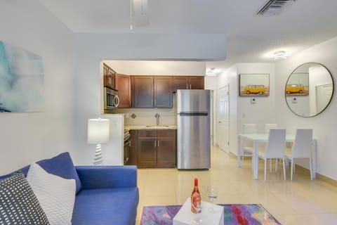 2 Mi to Ocean Dog-Friendly Hallandale Beach Condo Apartment in Hallandale Beach