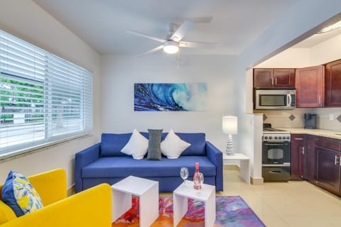 2 Mi to Ocean Dog-Friendly Hallandale Beach Condo Apartment in Hallandale Beach