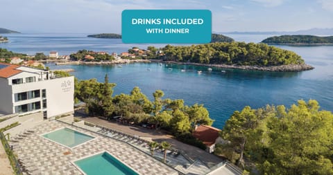 Property building, Day, Natural landscape, Pool view, Sea view, Swimming pool