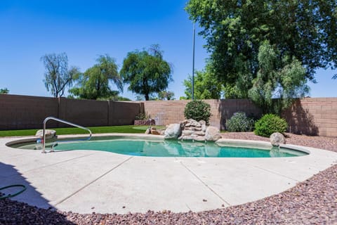 Sun-Kissed Gem - Pool Heater Golf Green AZ Room House in Sun City