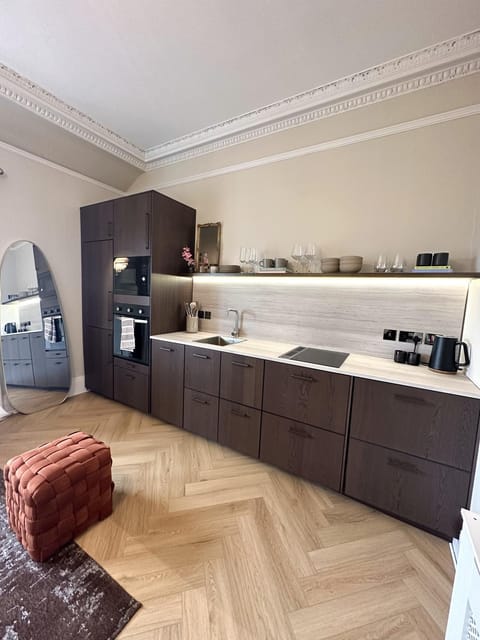 Kitchen or kitchenette, oven, stove