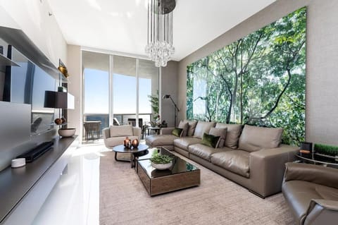 Sophisticated Modern Gem with Unreal Ocean Views House in Sunny Isles Beach