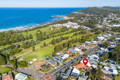 Nearby landmark, Day, Neighbourhood, Bird's eye view, Golfcourse, Golfcourse, Beach, Location