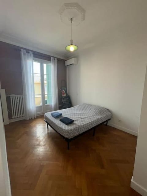 Le Dante CLIM Balcon Apartment in Nice