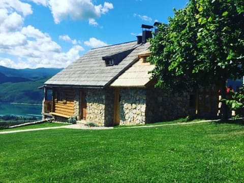 Property building, Natural landscape, Garden, Mountain view