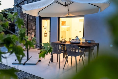 Seating area, Garden view, Sunset