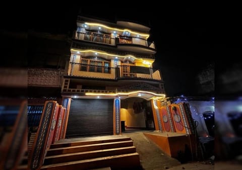 Property building, Facade/entrance, Night, View (from property/room)
