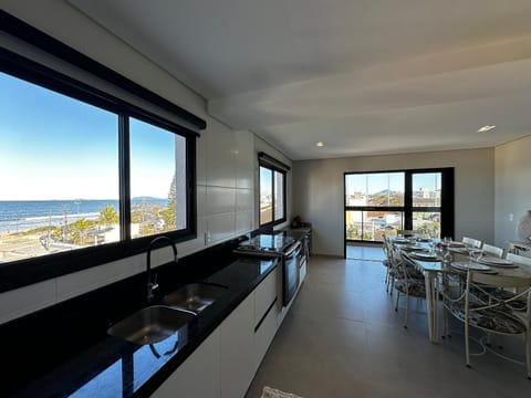 Seating area, Dining area, Sea view