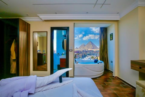 Nearby landmark, Natural landscape, Photo of the whole room