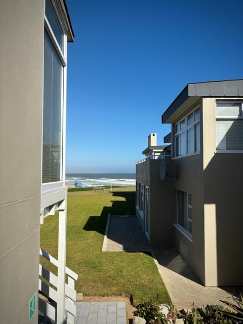 Garden, Sea view