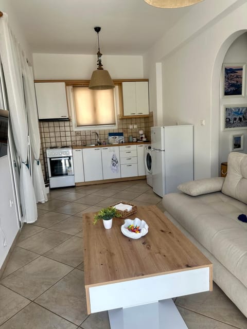 Mare Monte Suites 2 Apartment in Paros, Greece