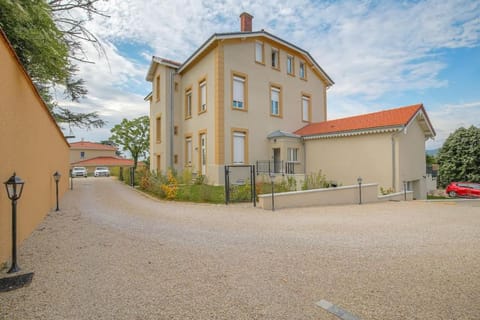 Superbe duplex avec parking, Tour-de-Salvagny Apartment in Auvergne-Rhône-Alpes