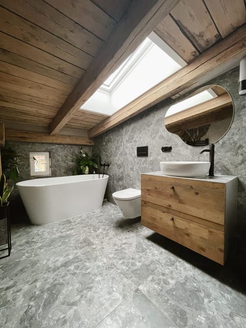 Bathroom, Bath
