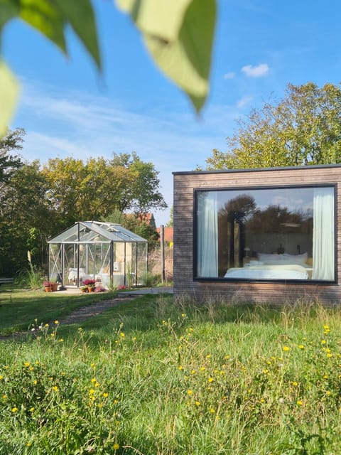 Property building, Day, Natural landscape, Garden, Spa and wellness centre/facilities, Garden view