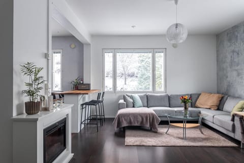 Living room, Seating area, Dining area, Bedroom