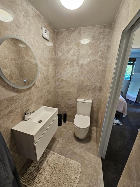 Gully Retreat Bed and Breakfast in Hamilton