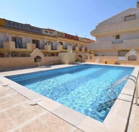 Swimming pool, sunbed
