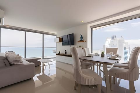 Living room, Dining area