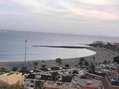 Nearby landmark, Day, Neighbourhood, Natural landscape, Beach