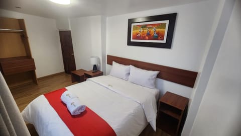 Bed, towels