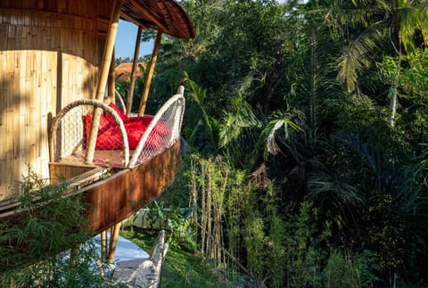 Property building, Day, Natural landscape, Balcony/Terrace, Balcony/Terrace