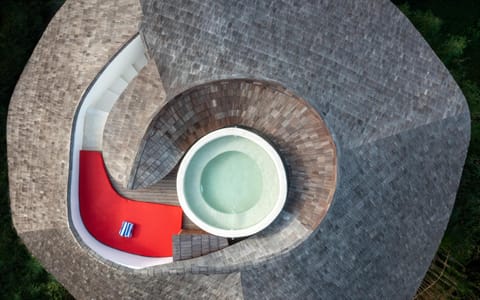 Hot Tub, Swimming pool