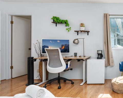 Pool-GameRoom-HomeTheater-Bar-PlayStructure-FirePit Villa in Sierra Nevada