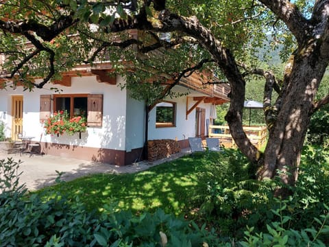 Property building, Facade/entrance, Balcony/Terrace, Garden view
