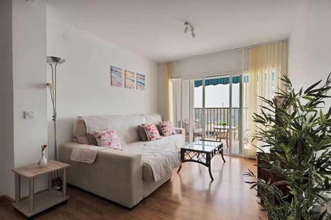 Apartamento en el centro de San Pedro Alcántara - LA LIBERTAD 3 5 4 Apartment in San Pedro de Alcántara