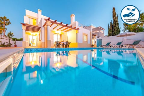 Property building, Pool view, Swimming pool, sunbed