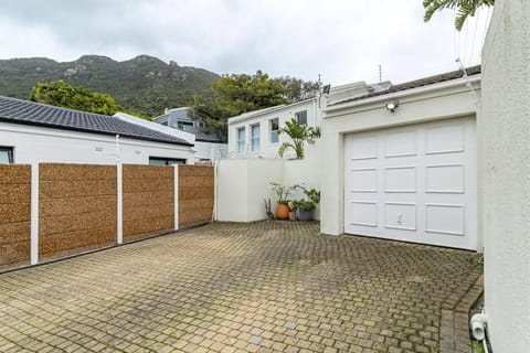 3 Bedroom Family Home, HoutBay, Cape Town, South Africa House in Cape Town