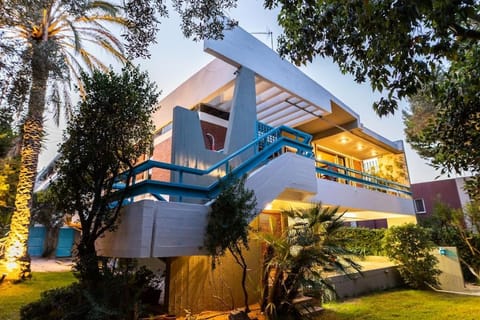 Property building, Garden