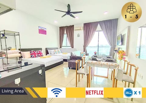 Bed, Photo of the whole room, Dining area, Bedroom