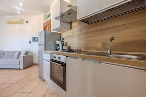 Kitchen or kitchenette, oven