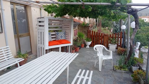 Property building, Patio, Day, Garden, View (from property/room), Balcony/Terrace, Garden view