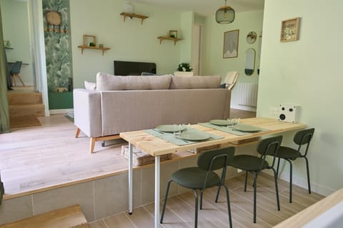 Living room, Seating area, Dining area