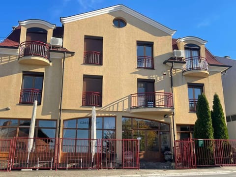 Property building, Balcony/Terrace