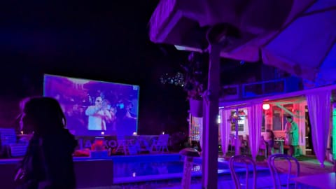 Night, Evening entertainment, Swimming pool