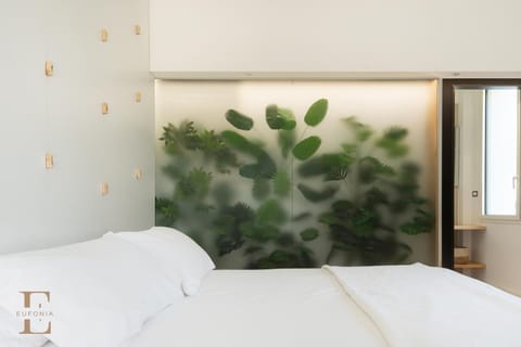 Bed, Photo of the whole room, Decorative detail, Bedroom