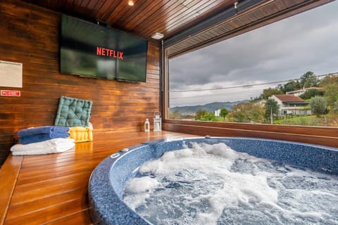 Hot Tub, Spa and wellness centre/facilities