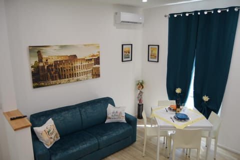 Living room, Dining area, air conditioner