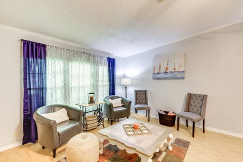 Pet-Friendly Sparta Retreat Porches and Fire Pit! House in Lake Sinclair