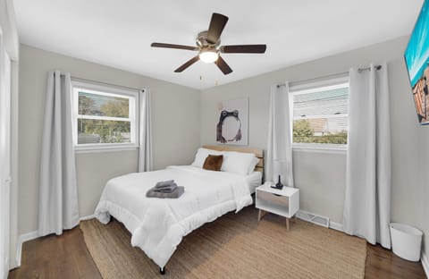 Cozy Private Room in Hammond, IN - 2 Vacation rental in Hammond